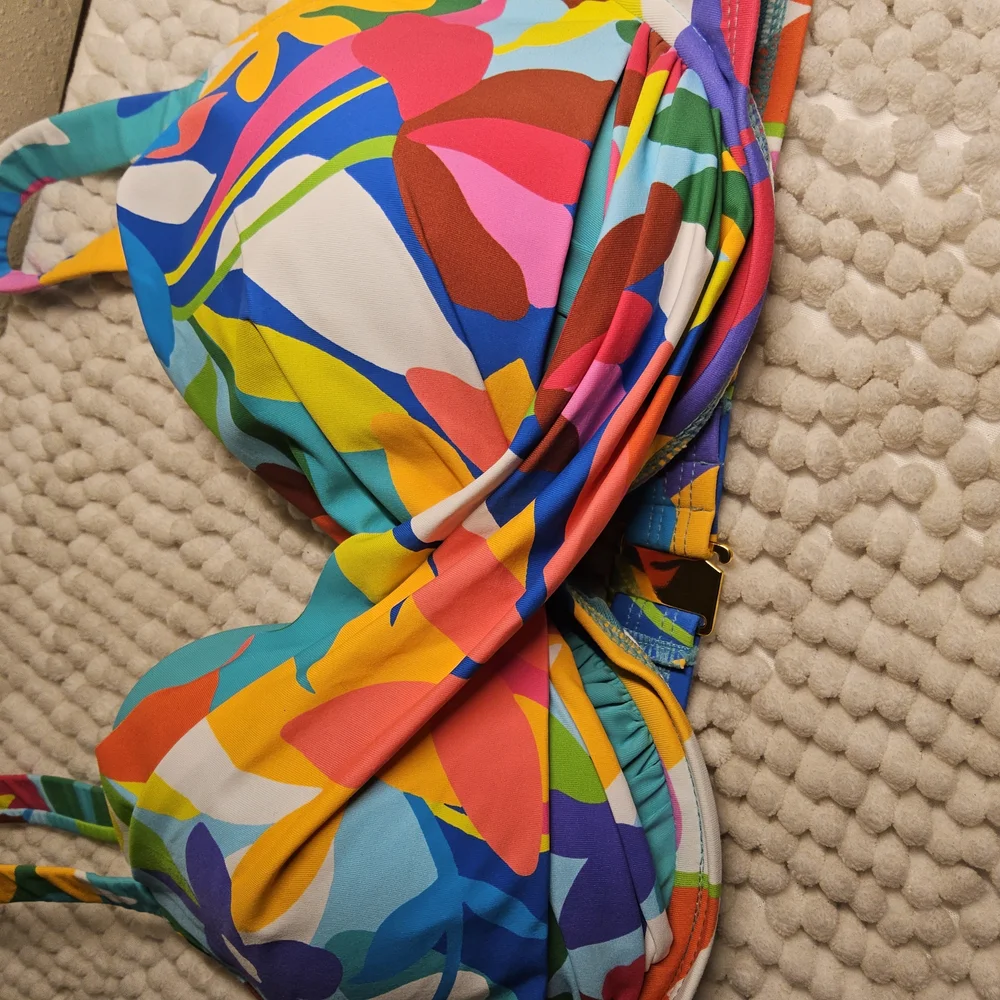 1NWOT Bleu Rod Beattie Colorful Floral Bikini Top Size 36D - Picture 3 of 6